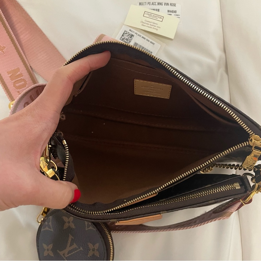 MUST GO LOUIS VUITTON MULTI-POCHETTE! - Picture 3 of 11
